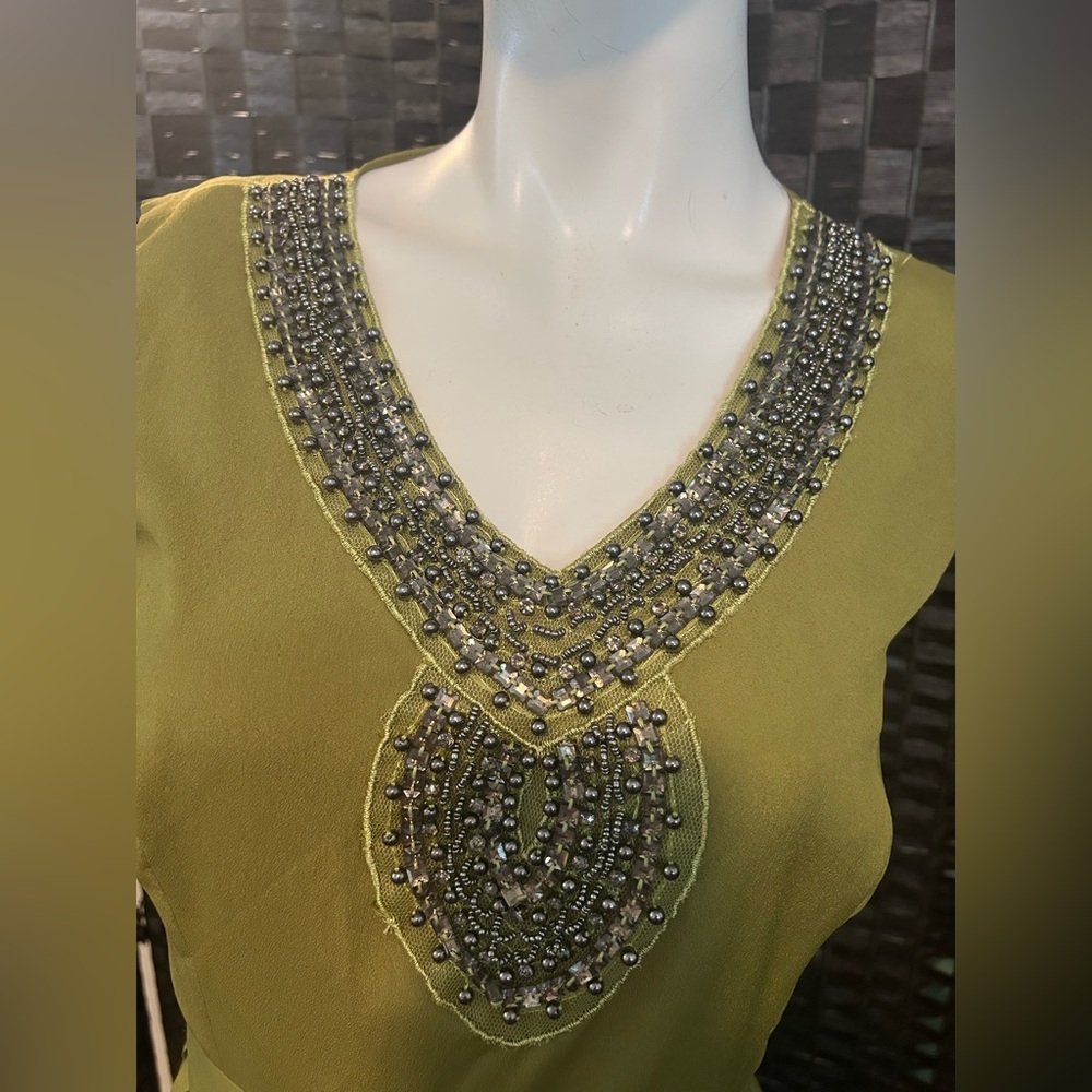 Badgley Mischka green/olive sleeveless fit and flair with embellished v-neck s6 - Picture 7 of 13